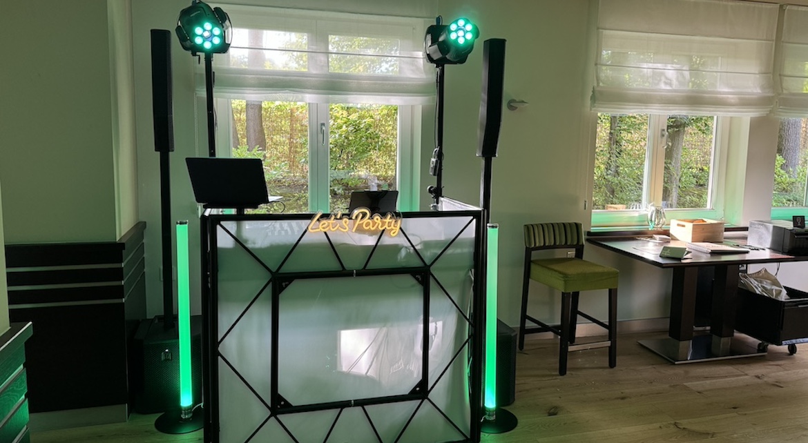 Beispiel für Ton- und Lichanlage Beispiel für Ton- und Lichanlage