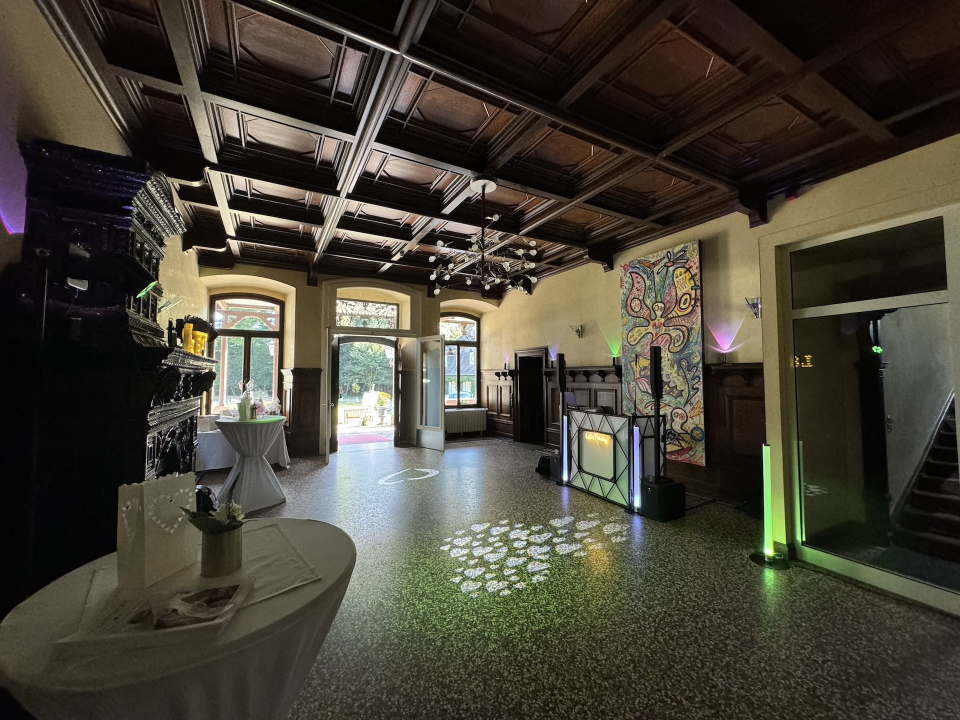 Raum ohne Ambiente-Beleuchtung